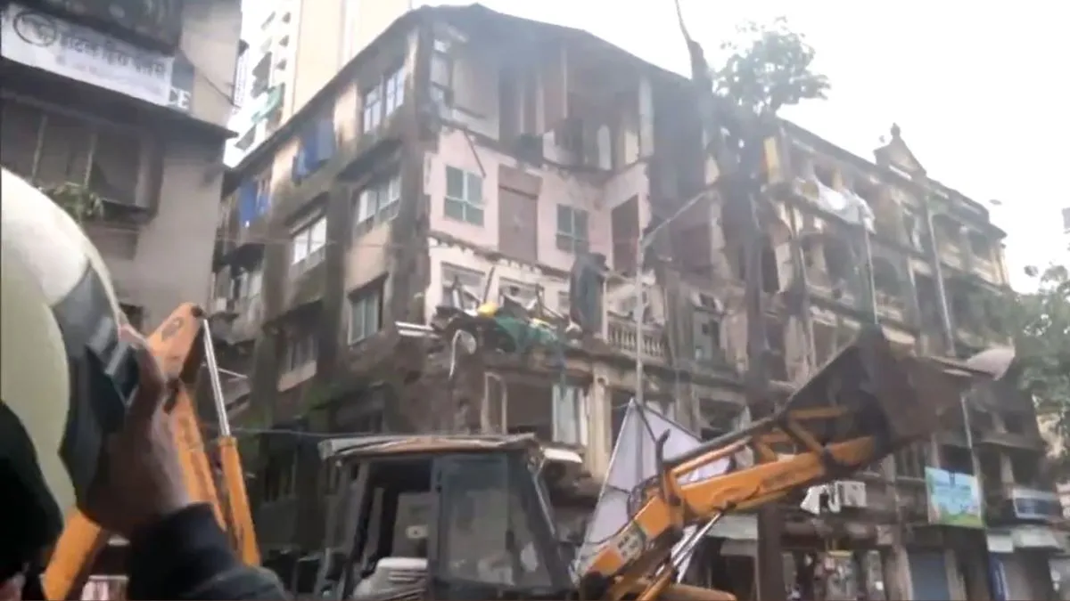 mumbai-building-collapse-casualties-injuries-in-rubinissa-manzil-building-collapse-on-grant-road-latest-updates